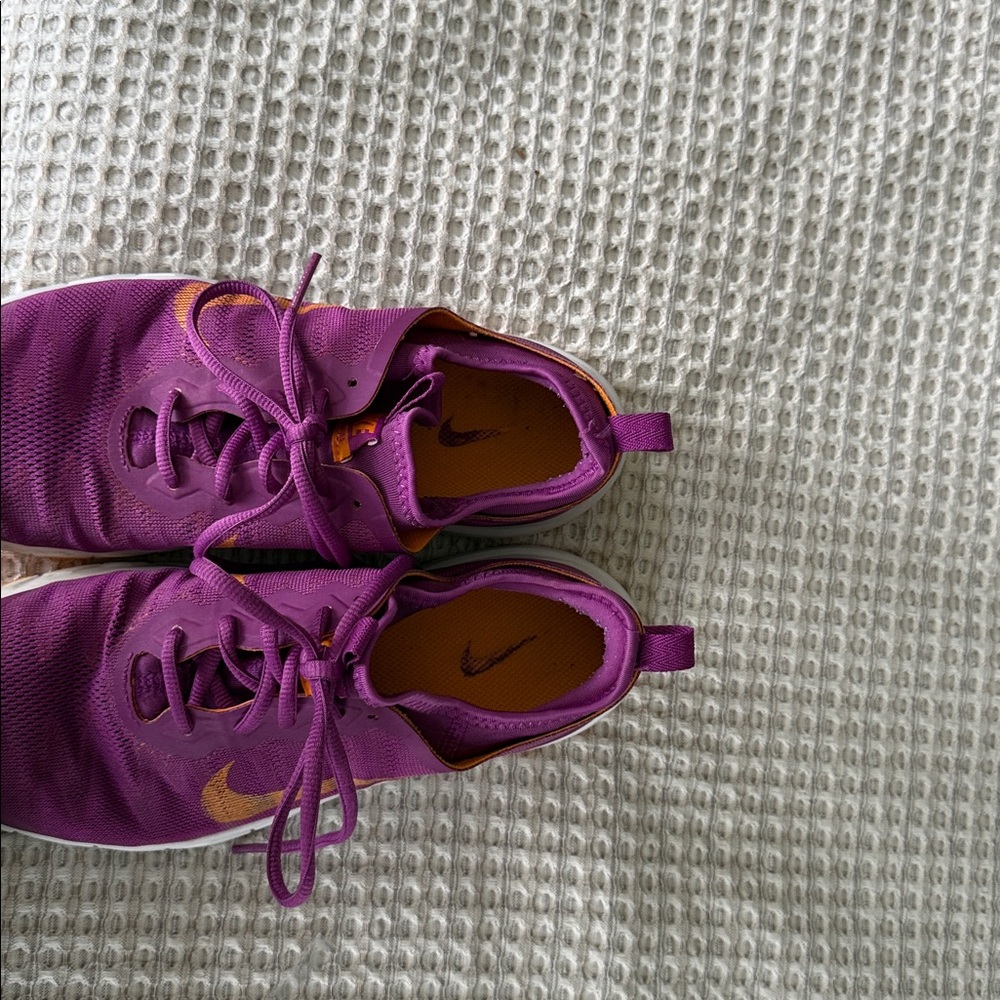 Nike Women's Purple Athletic Sneakers with Orange Swoosh. Size 7 - Picture 6 of 6